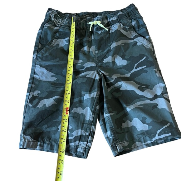 🌼 5/$25 George Boys Camo Cargo Shorts Green Gray Drawstring Waist Size 8 (M) - Picture 3 of 6